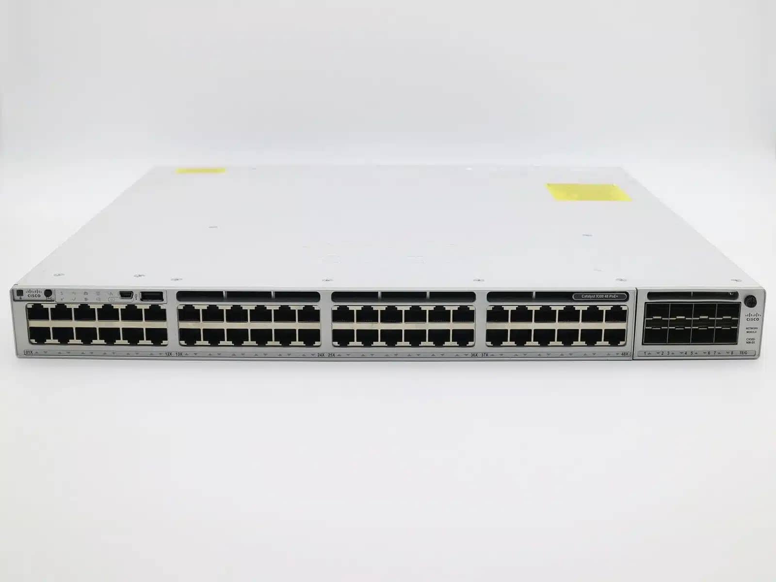 Switch Cisco Catalyst 9300 48 portas PoE+