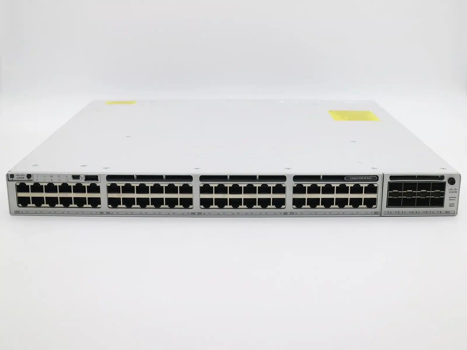 Switch Cisco Catalyst 9300 48 portas PoE+